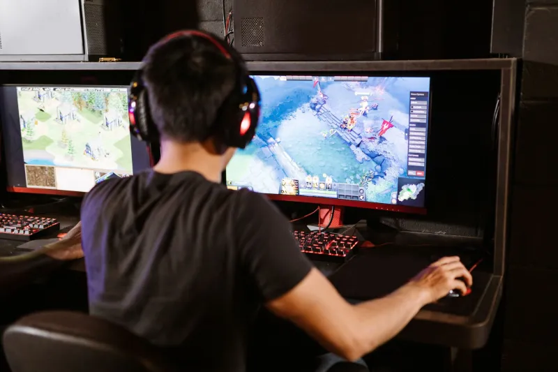 Your 240Hz Monitor Is Lying to You — Here's What Pro Teams Actually Configure Before a Match