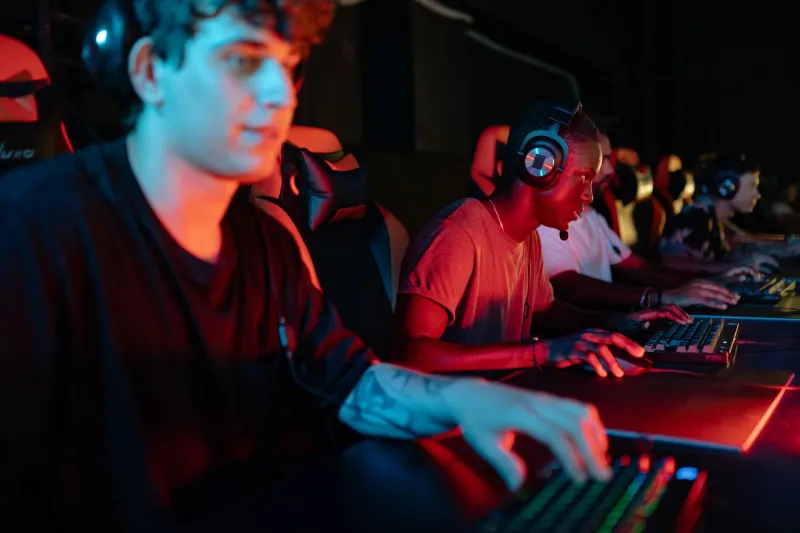 Fast Fingers, Slow Brain: Why Your Reaction Time Score Means Nothing in a Real Match
