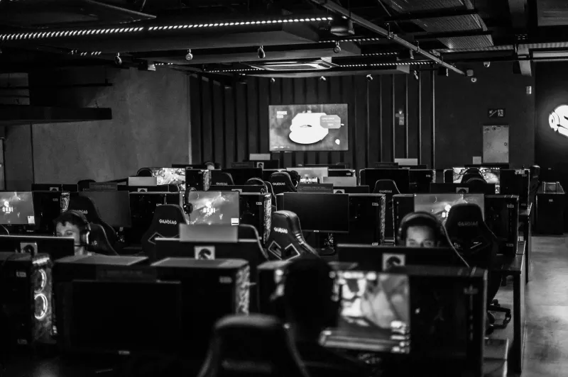 See First, Shoot First: The Visual Settings Pros Use to Spot Enemies Before You Even Know They're There
