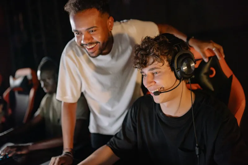 Why Your Team Talks Too Much and Wins Too Little: The Comms Breakdown Killing Your Tournament Run